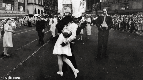 times square kiss